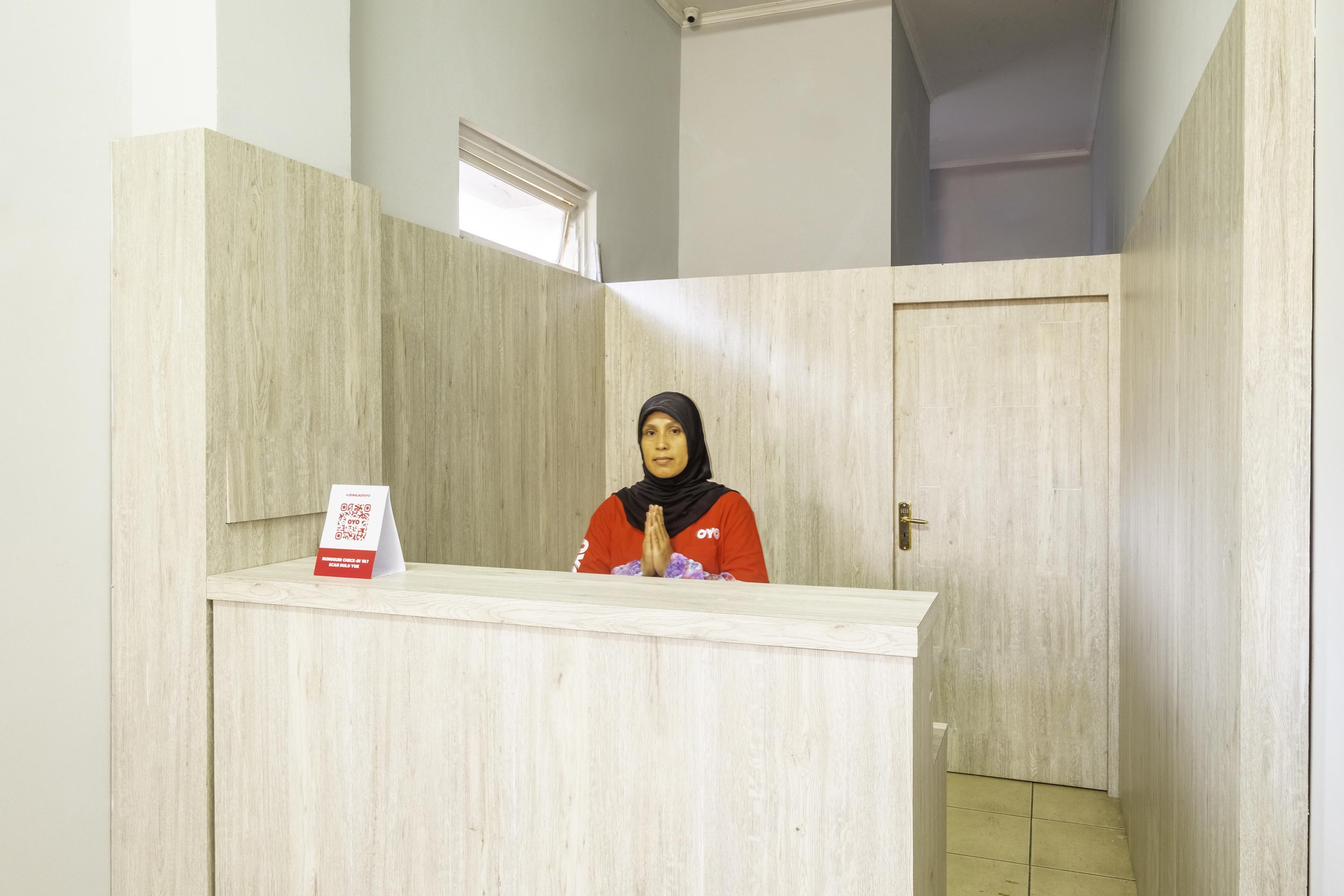 Karins Guesthouse Syariah Redpartner 万隆 外观 照片
