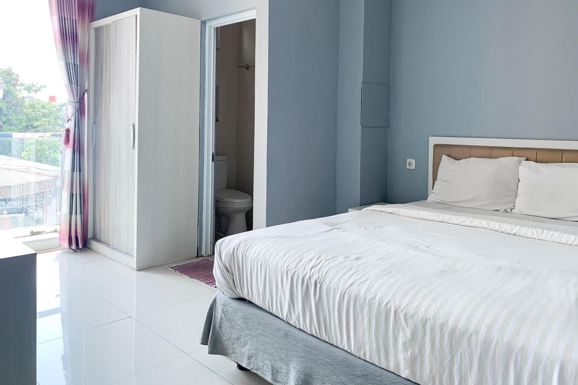 Karins Guesthouse Syariah Redpartner 万隆 外观 照片