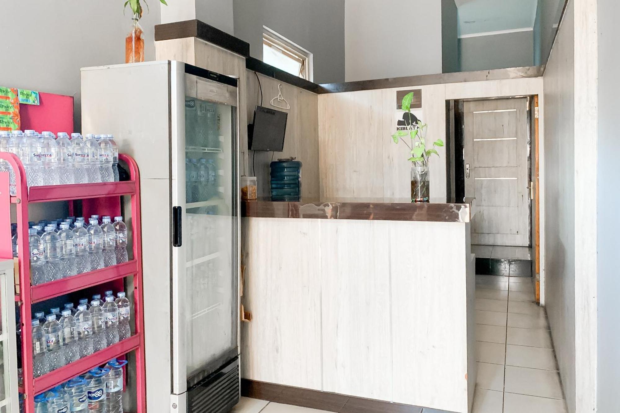 Karins Guesthouse Syariah Redpartner 万隆 外观 照片